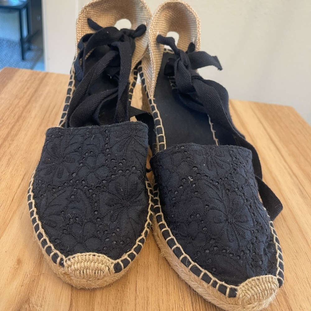 A.N.A Wedges size 10